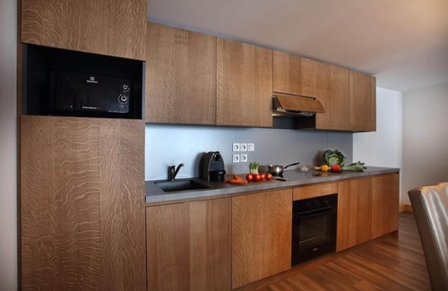 Eclose-Est Apartment | Wifi, fitness, swimming pool, sauna, hammam, balcony, tv, 63m², Alpe d'Huez