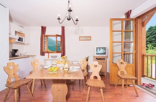 Vignec Apartment | Wifi, Ground floor, swimming pool, tv, ski locker, 45m², Saint Lary Soulan