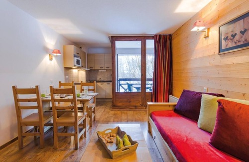 Brides-les-Bains Apartment | Wifi, swimming pool, balcony, tv, ski locker, 60m², Brides Les Bains