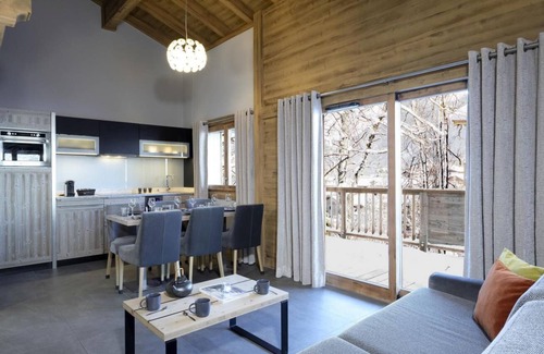 Les Houches Apartment | Wifi, view mountain, fitness, swimming pool, balcony, parking, tv, ski locker, 55m², Les Houches