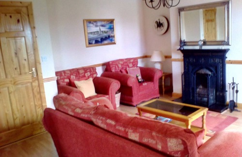 Bunnyconnellan Cottage | WILD ATLANTIC WAY, cosy 2 bedroom Mayo home sleeps 4 guests, nr. Ballina & Beach