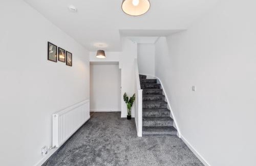 Montrose House | Wild Berry Stays- Baltic Street