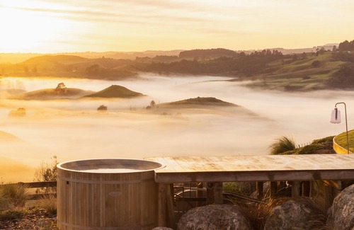 Te Kuiti Other | Wild Canvas - Pōhutukawa Tent