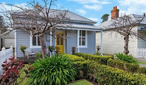 Port Fairy House | Wild Cherry on Wishart