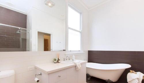 Port Fairy House | Wild Cherry on Wishart