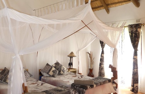 Lusaka Cabin | Wild Dogs Lodge