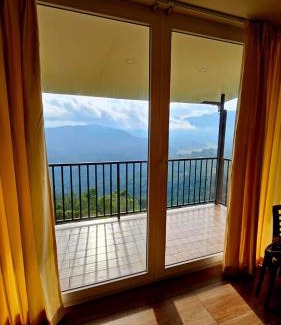 Udumbanchola House | Wild Lily