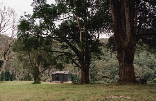 Cedar Brush Creek House | Wild & Secluded Off-Grid Cabin Retreat - Heike