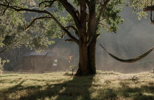 Cedar Brush Creek House | Wild & Secluded Off-Grid Cabin Retreat - Heike