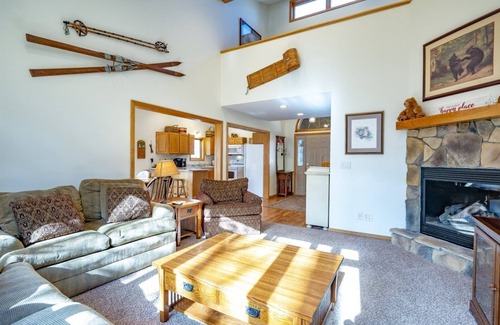 Timberline House | Wild Turkey - 81 Woods End Court