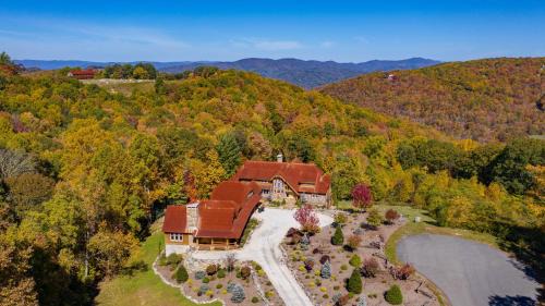 Banner Elk House | Wild Turkey Inn at Eagles Nest