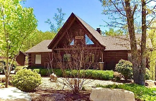 Branson Cedars Cabin | Wilderness Retreat Cabin- Lg Game Room, Private Hot Tub; 1 Mile to Thunder Ridge