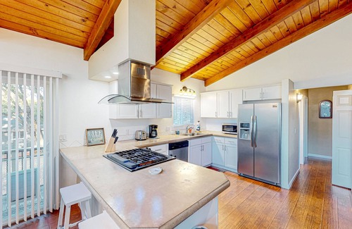 Groveland House | Wilderness retreat with fireplace, pool, tennis court, & on-site golf - dogs ok
