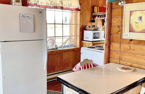 Corvallis Cabin | Wilderness Spirit Cabins, LLC-'Eagle Nest'- Heavenly Mountain Views