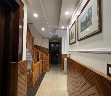 Pahalgam Hotel | Wildflower Villa