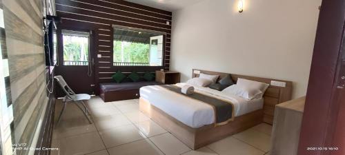 Sulthan Bathery Hotel | Wildside Wayanad