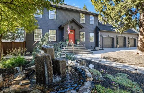 Old Farm District House | Wildwood Manor