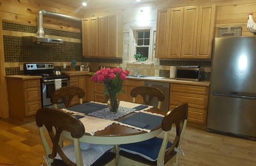Juan de Fuca Electoral Area House | Wildwood Rainforest Retreat: Jordan River Cabin
