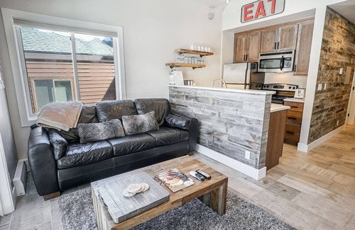 Four O'Clock Condo | Wildwood Suites Après Getaway: Close to Downtown!