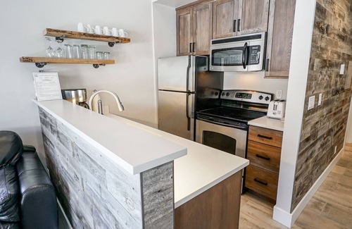 Four O'Clock Condo | Wildwood Suites Après Getaway: Close to Downtown!