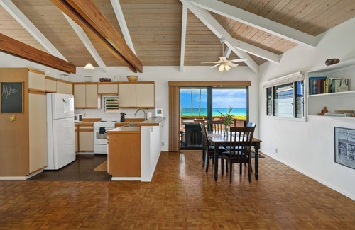 Hanalei House | Wilikeiki - a 1br/1ba cottage on the beach in Hanalei - with Wilikoki