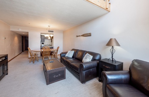 Thayerville Condo | Will O' The Wisp 303D: Lakefront 2 Bedroom Condo, Close to Indoor Pool & Hot Tub
