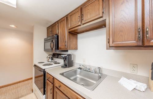 Thayerville Condo | Will O' The Wisp 303D: Lakefront 2 Bedroom Condo, Close to Indoor Pool & Hot Tub