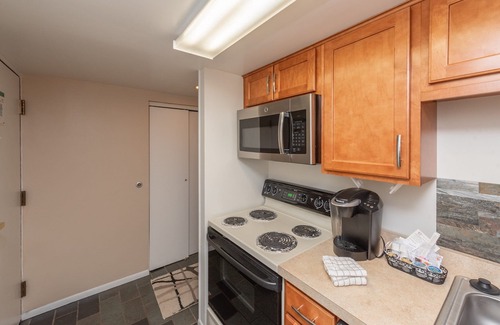 Thayerville Condo | Will O' The Wisp 309B: Lakefront One Bedroom Condo, Queen Beds, Fireplace!