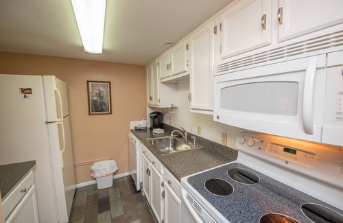 Thayerville Condo | Will O' The Wisp 512G: Lakefront 2 Bedroom Condo with Private Balcony!