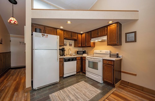 Thayerville Condo | Will O' The Wisp 711H: Lakefront Studio Loft Condo with Private Balcony, Free WI