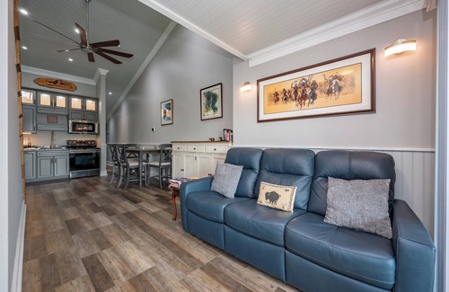Thayerville Condo | Will O' The Wisp 712H: Studio Loft Condo with Private Balcony, Free WIFI!