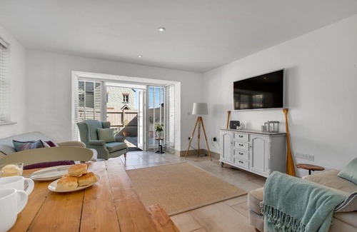 Newport House | Will Phillips Yard