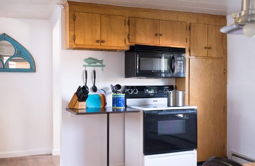 Willard House | Willard Beach Neighborhood-Close to all Southern Maine has to offer!