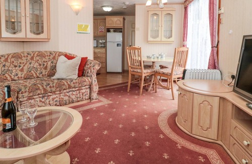 Chard Cottage | WILLERBY 1, family friendly, character holiday cottage in South Chard