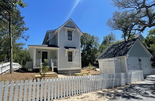 Cape Fear Station House | Willet on Kinnakeet | 3 Bed, 3 Bath