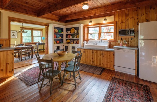 Livingston Cabin | Willetta's Cabin Is An Enlarged Nineteenth Century Log Cabin