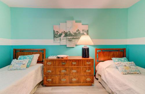 North Carolina Coast Apartment | William & Mary 32A Hitch Hideaway by Carolina Beach Realty