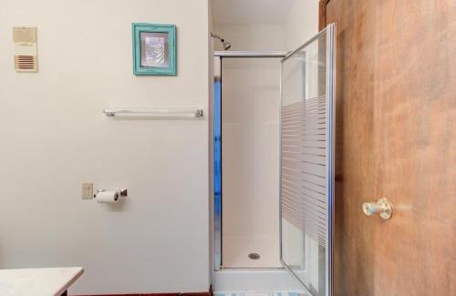 North Carolina Coast Apartment | William & Mary 32A Hitch Hideaway by Carolina Beach Realty