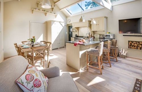 Slaggyford House | WILLIAMSTON BARN & COWSHED -sleeps 14, stunning barn conversion, luxury finishes