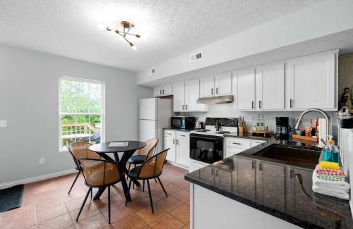 Williamstown Apartment | Williamstown Getaway - Cozy 2-Bedroom Close to Ark