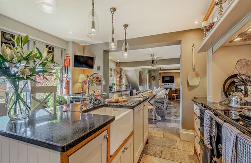 Horseman's Green House | Willington Lodge - Sleeps 23 guests