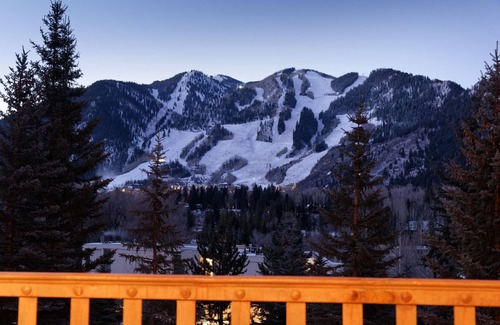 Aspen House | Willoughby Way Home with Stunning Aspen Mountain Views