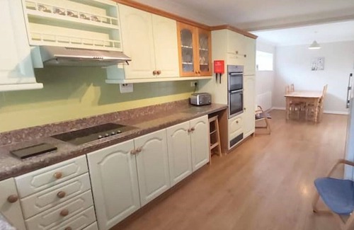 Northallerton Cottage | Willow Cottage, 3 bedroom, cosy stopover, dogs free