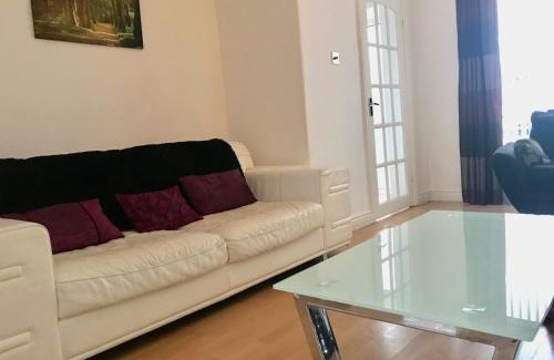 Dadlington House | Willow