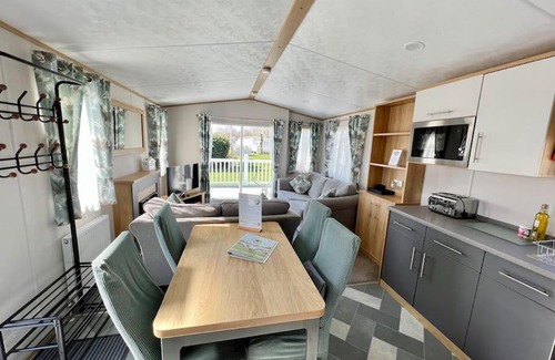 South Cerney House | Willow Lodge