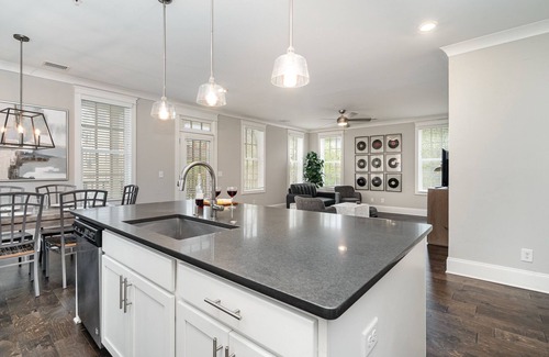 West End Cottage | Willow-walk to Centennial Park-5 Mins to Broadway
