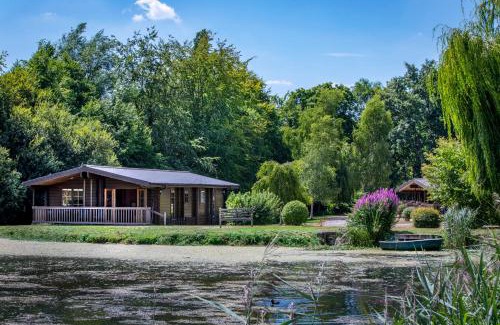 Alton Barnes Ski Chalet | Willowbank Lodges