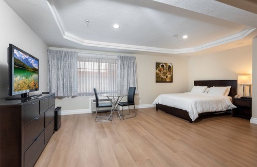 Carthay Circle Hotel | Wilshire Crest Hotel Los Angeles