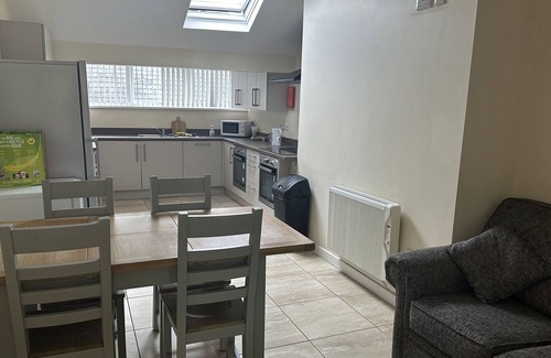 Derby House | Wilson Street Rm.22 - Cheerful and Bright Double En-suites in Derby