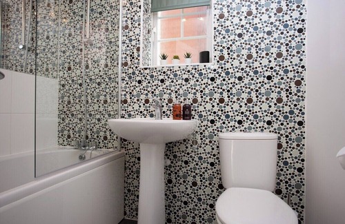 Redcar House | Wilton Lodge Redcar 3 Dbl Bedrooms Horizon Stays